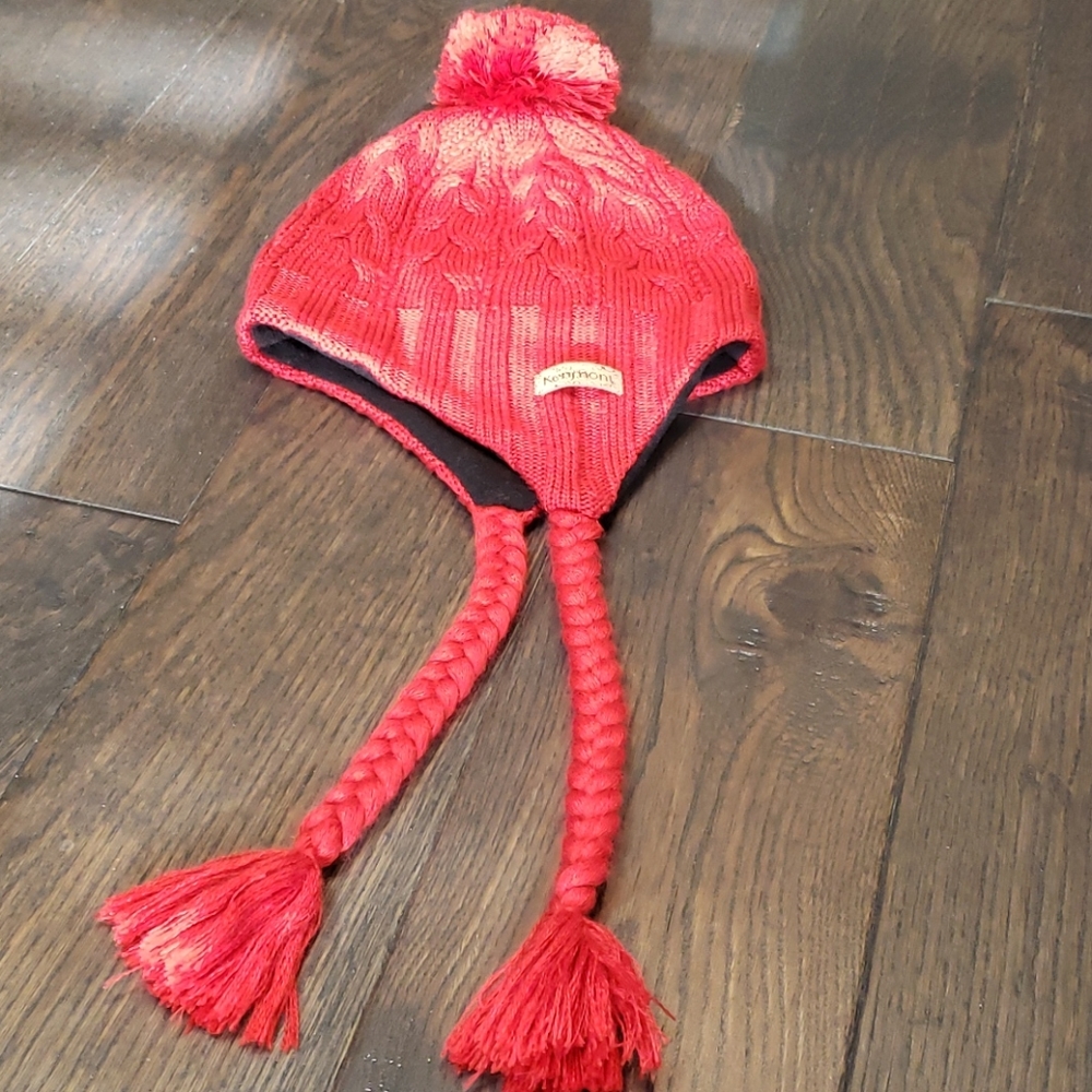 Pom Pom hat - Picture 3 of 5